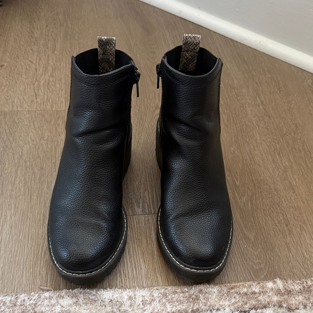 Universal Thread Black Ankle Boots with Snakeskin Accent